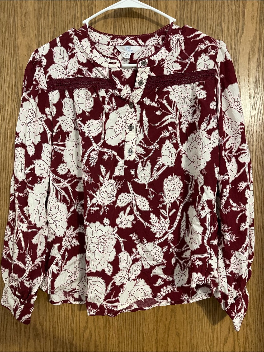 Time and Tru Women’s Blouse